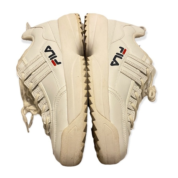 FILA white sneakers size 8.5 - Picture 3 of 7